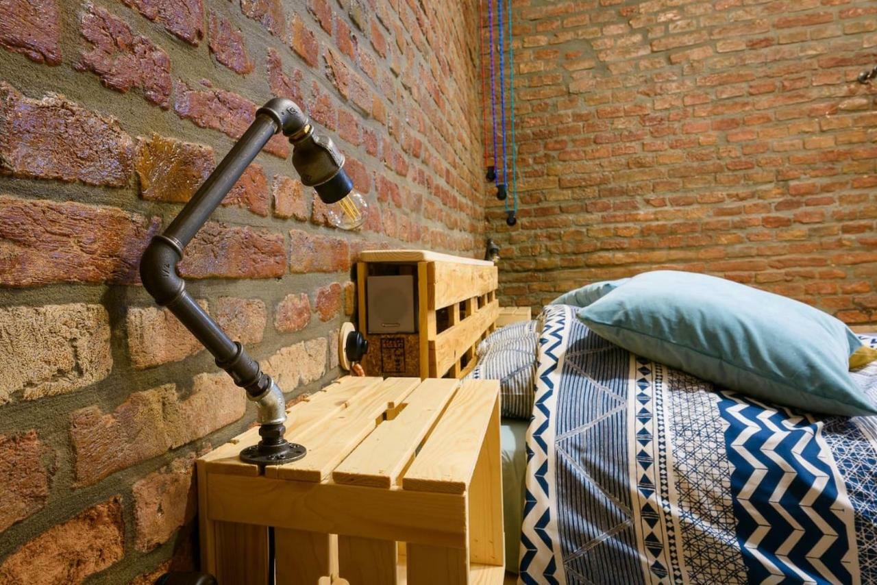 Апартаменты Studio V - Industrial & Original - Old Town Клуж-Напока Экстерьер фото